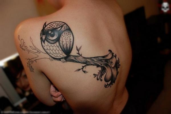 Tatouage Hibou Rond