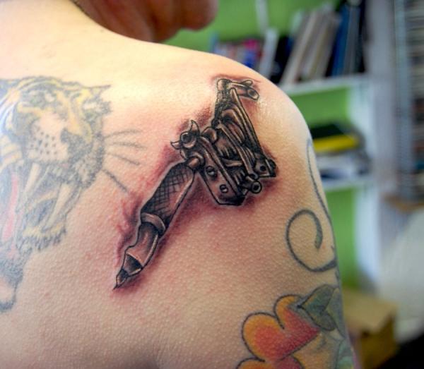 Μηχανή τατουάζ