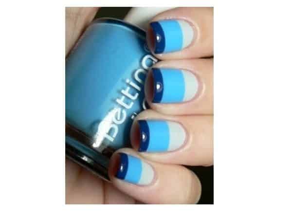 Τρι μπλε χρωματιστά ριγέ νύχια