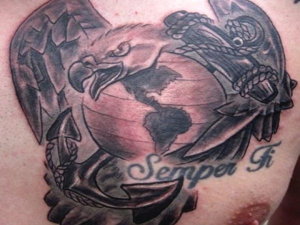 Tatouage de mots USMC Eagle, Globe et Semper Fi