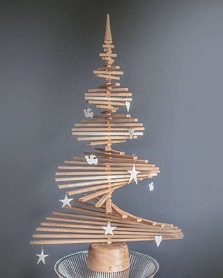 עץ חג המולד אלטרנטיבי מעץ אלון
