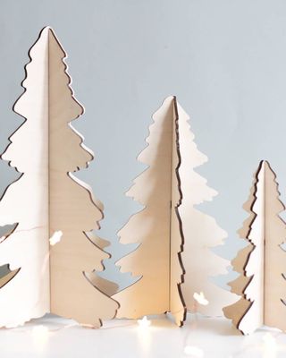 Ensemble de trois arbres de Noël en bois alternatifs
