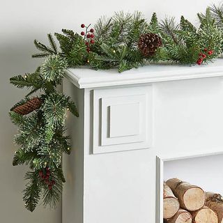 6ft Pre Lit Garland με κώνους και μούρα