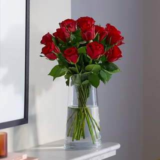 Valentines Dozen Red Roses (Παράδοση από τις 9 Φεβρουαρίου 2021)