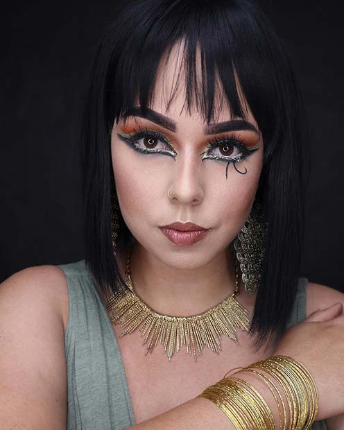 Απλή ιδέα μακιγιάζ Cleopatra