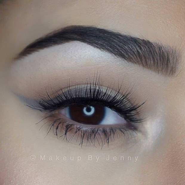 Γκρι Winged Liner Everyday Makeup Look