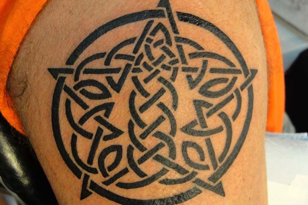 Tatouage Pentacle Celtique