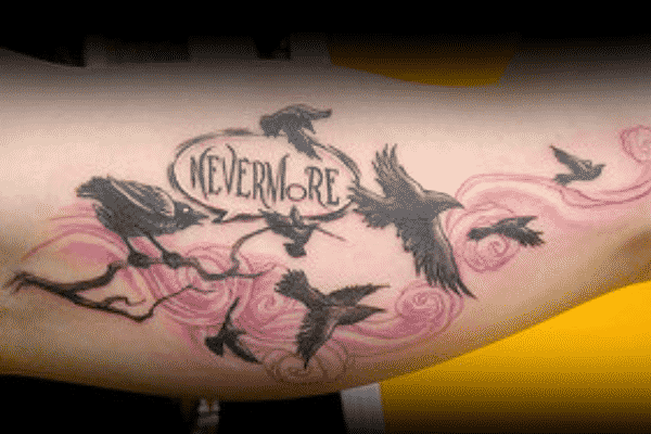 idées de tatouage de corbeau poe 14