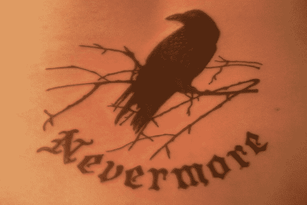 idées de tatouage de corbeau poe 1