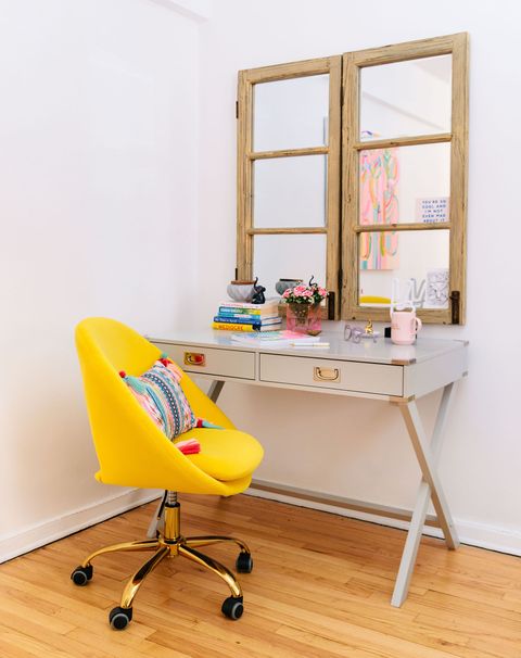 chaise jaune, bureau