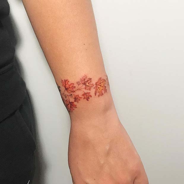 Μοναδικός σχεδιασμός τατουάζ με φύλλα
