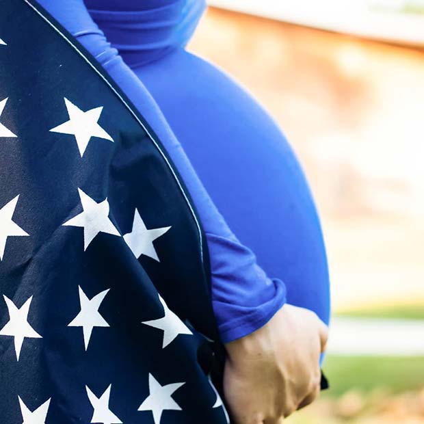 Baby Bump με αμερικανική σημαία