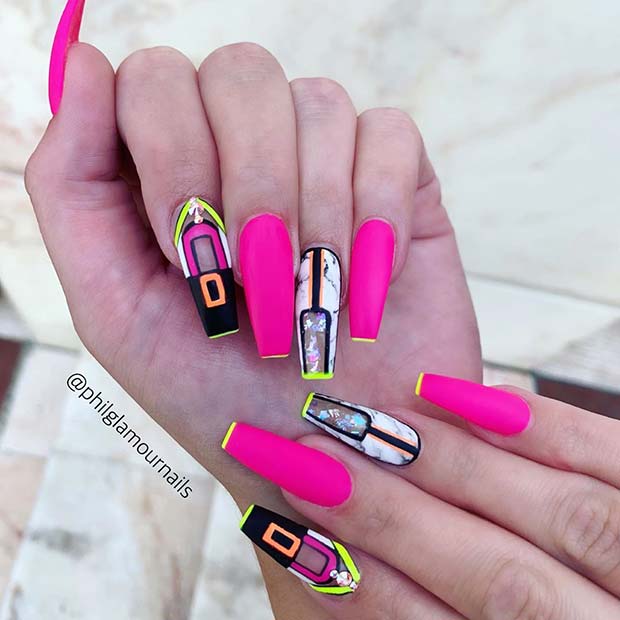 Nail Art Unique et Lumineux