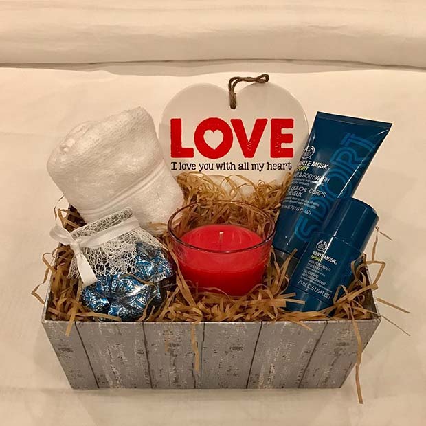 Valentine's DIY Gift Basket