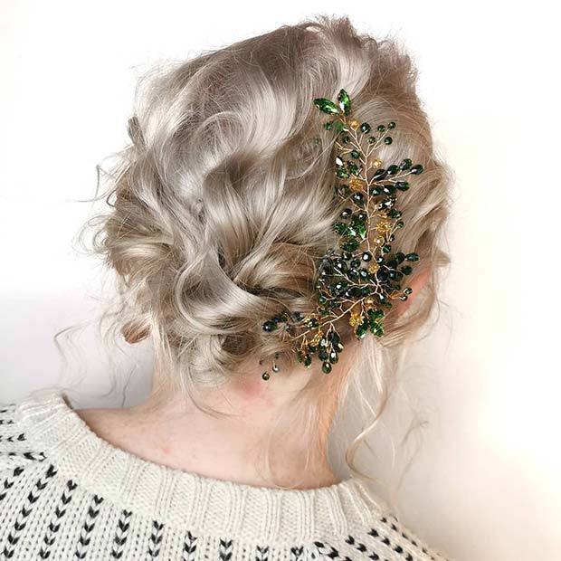 Coiffure de Noël Glam