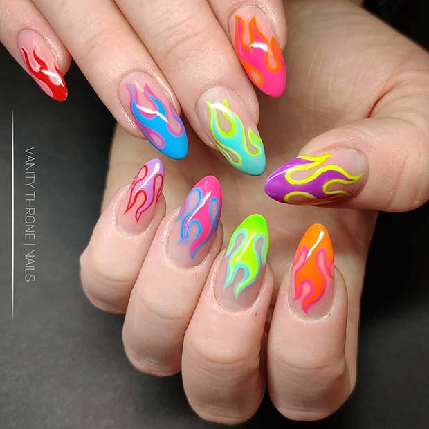 Nail Art Flamme Colorée