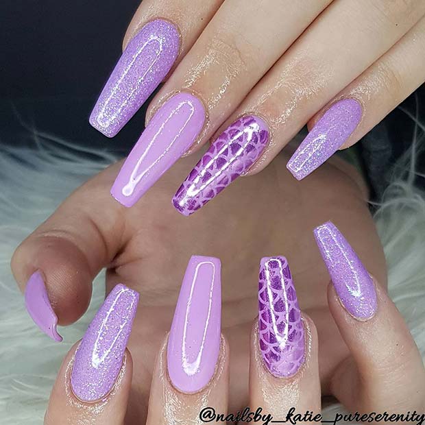 Ongles violets élégants avec l'art de la sirène