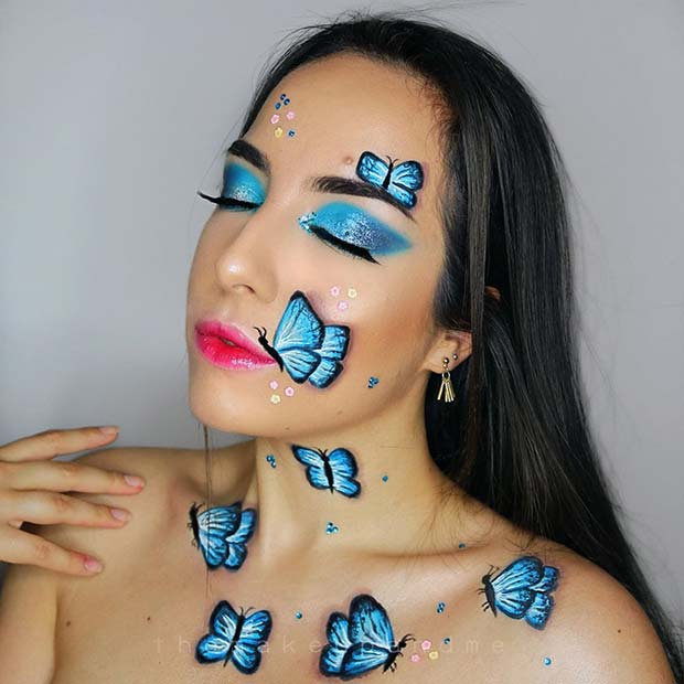 Beaux papillons bleus