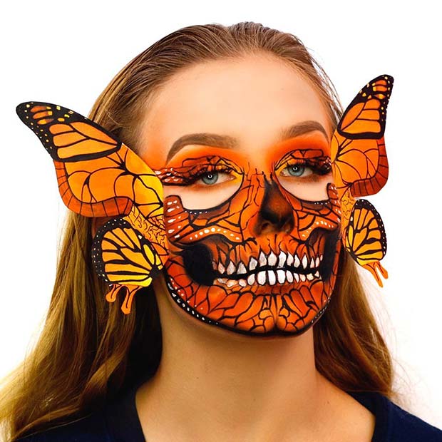 Maquillage illusion de crâne de papillon avec des ailes