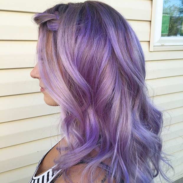 Idée de couleur de cheveux violet pastel