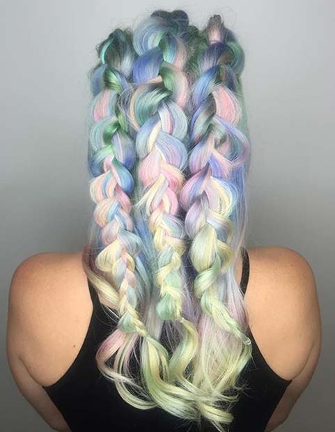 Cheveux pastel avec des tresses