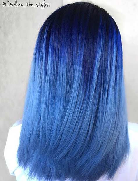 Cheveux dégradés bleu foncé à bleu ciel pastel