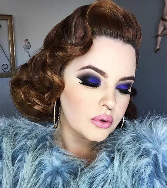 Λαμπερό Pin Up Bombshell Hairstyle