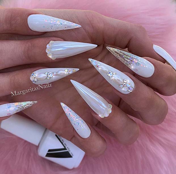 Ongles Stiletto Blanc Brillant