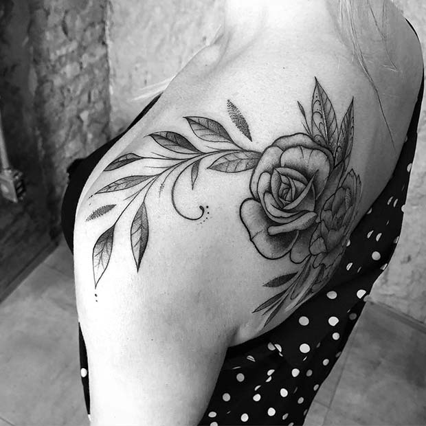 Τατουάζ τριαντάφυλλου με βοτανικό σχέδιο