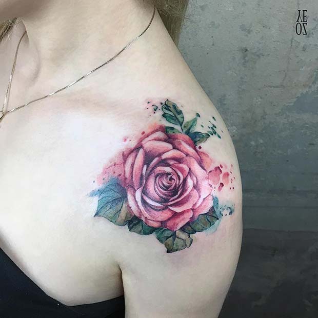 Délicat tatouage rose aquarelle