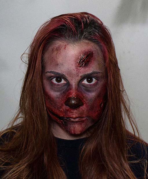 Maquillage zombie sanglant pour Halloween