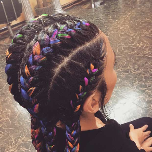 Cornrows colorés à dos droit avec extensions