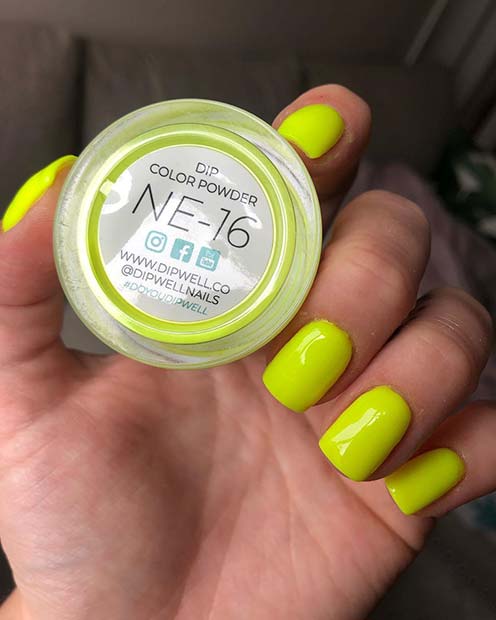 Neon Yellow Dip Nails για το Καλοκαίρι