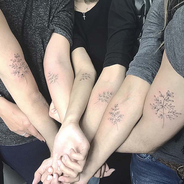 Idée de tatouage assortie pour de nombreux frères et sœurs