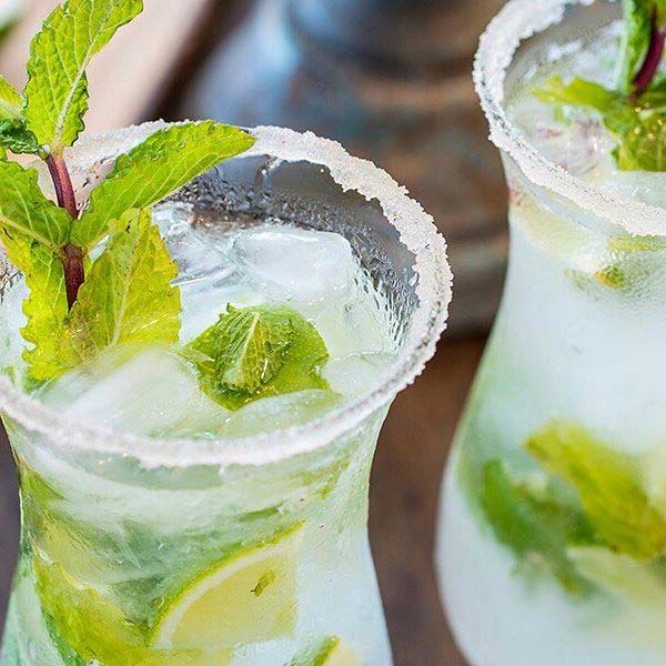 Mint Ice Tea Mojito Καλοκαιρινά κοκτέιλ για πλήθος