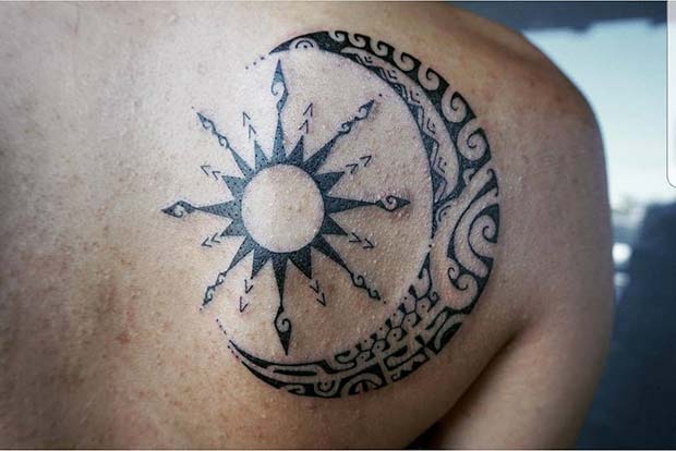 Tatouage magique du soleil et de la lune