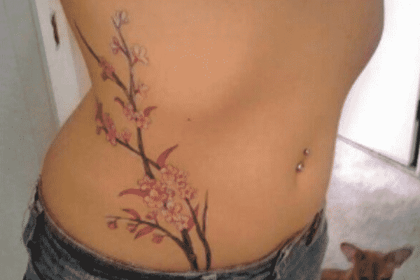 tatouage de fleur de cerisier