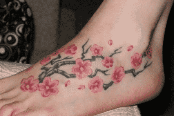 tatouage de fleur de cerisier