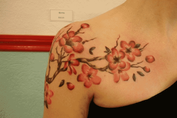 tatouage de fleur de cerisier