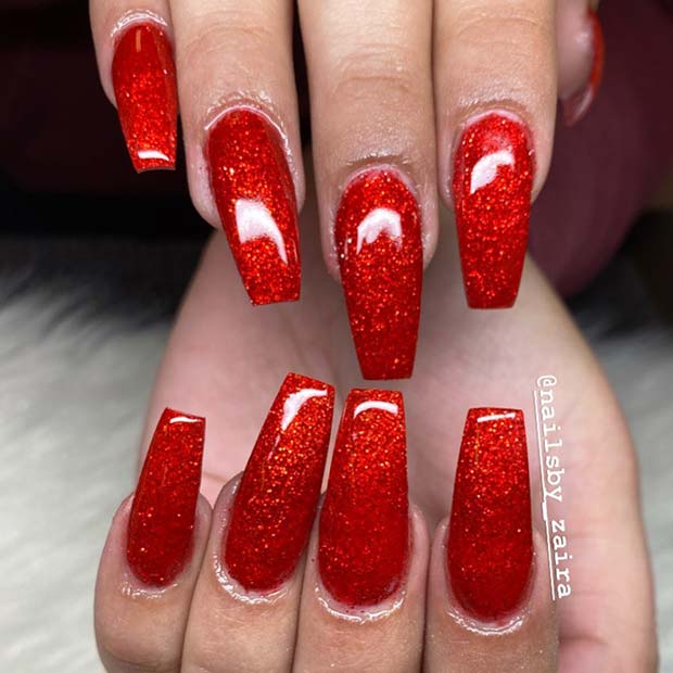 Ongles Rouges Scintillants
