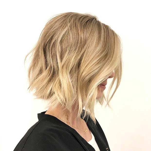 Faits saillants subtils pour les cheveux blonds