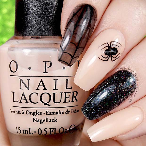 Glitter και Spider Nails για το Halloween