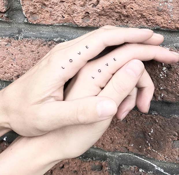 Απλά και ταιριαστά τατουάζ αγάπης για ζευγάρια