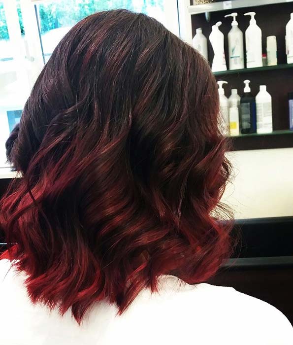 שיער אומברה אדום כהה