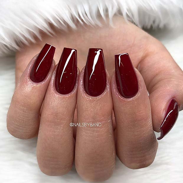 Γυαλιστερά Maroon Coffin Nails