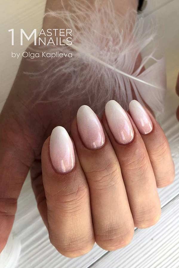 Design élégant des ongles ombrés français