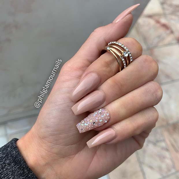 Nude Nails a με Crystal Accent Nail