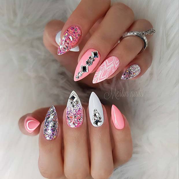 Sparkly ροζ και λευκά νύχια