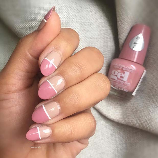 Ongles élégants à moitié roses et à moitié nus