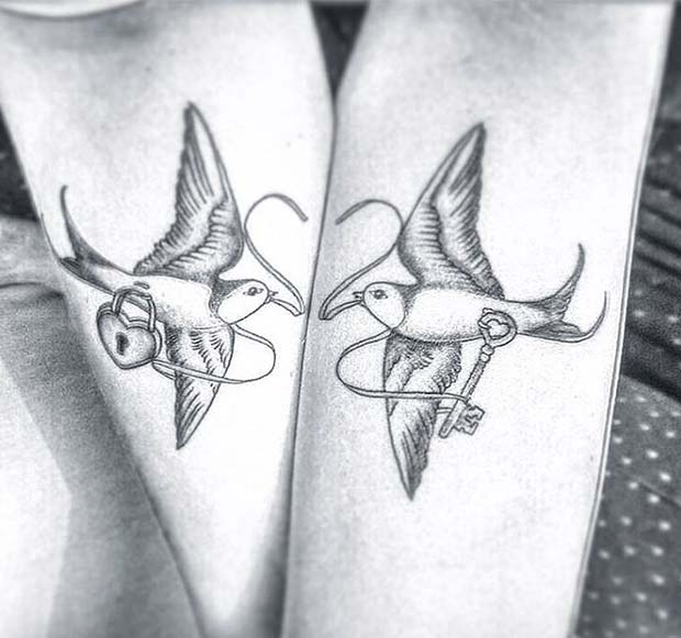 Όμορφο τατουάζ πουλιών για τα αδέρφια τατουάζ
